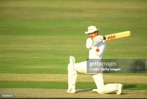 Clive Rice of Nottinghamshire in action during a match. \ Mandatory Credit: Allsport UK /Allsport