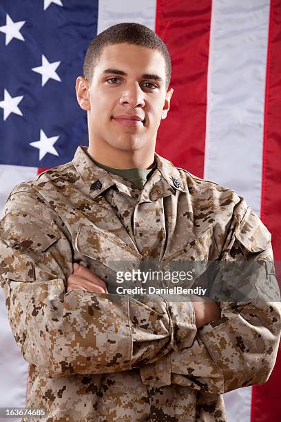 us marines portrait - us marine corps stock pictures, royalty-free photos & images