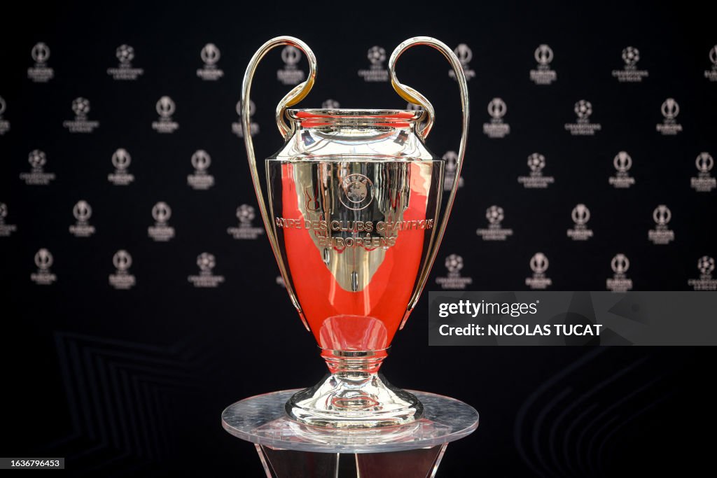 FBL-EUR-C1-DRAW-TROPHY