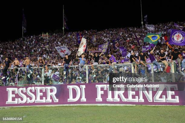 Fans of ACF Fiorentina durign the match of ACF Fiorentina v Rapid Wien - UEFA Conference League - Play-off Round Second Leg at Artemio Franchi on...