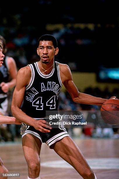 George Gervin of the San Antonio Spurs dribbles the ball against the Boston Celtics circa 1979 at the Boston Garden in Boston, Massachussets. NOTE TO...
