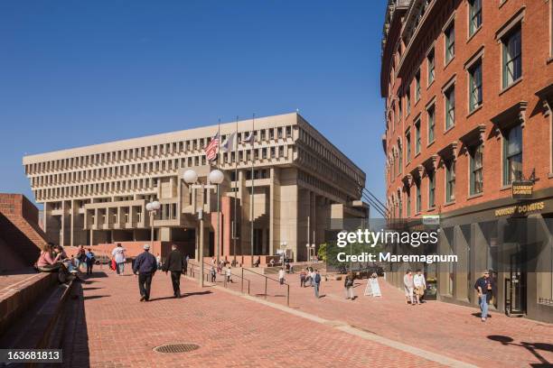 view of boston city hall - boston massachusetts foto e immagini stock