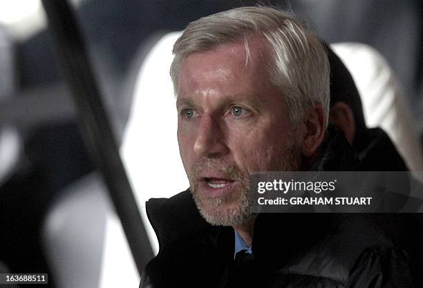 Newcastle United's manager, Alan Pardew looks on during the UEFA Europa League round of 16 second leg match between Newcastle United and Anzhi...