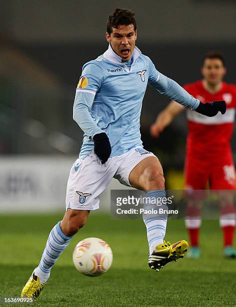 Anderson Hernanes of S.S. Lazio in action during the UEFA Europa League Round of 16 second leg match between S.S. Lazio and VfB Stuttgart at Stadio...