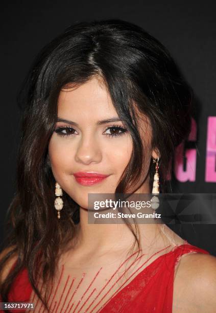 Selena Gomez arrives at the "Spring Breakers" Los Angeles Premiere at ArcLight Hollywood on March 14, 2013 in Hollywood, California.