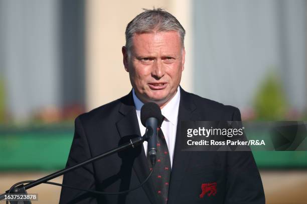 Great Britain & Ireland Captain Stuart Wilson speaks at the opening ceremony prior to the Walker Cup at St Andrews Old Course on September 1, 2023 in...