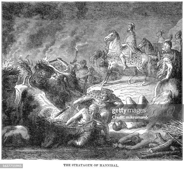 old engraved illustration of the stratagem of hannibal - burning eyes photos et images de collection
