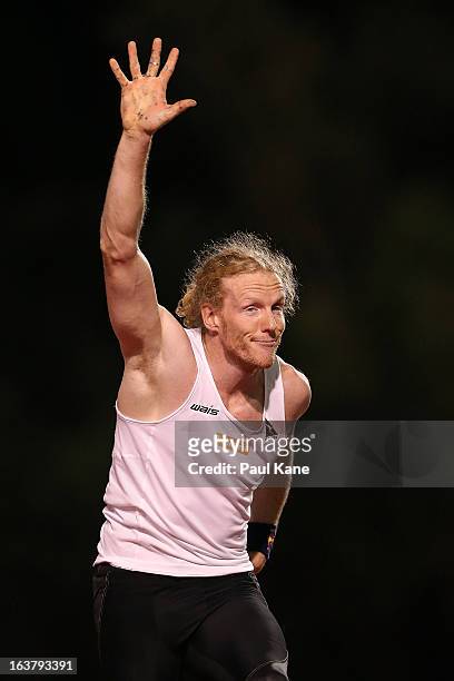 Steve Hooker of Australia acknowledges the spectators after failing to clear 5.50 metres in the mens open pole vault during the Perth Track Classic...
