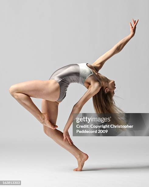 passe in motion - contemporary dance stock pictures, royalty-free photos & images
