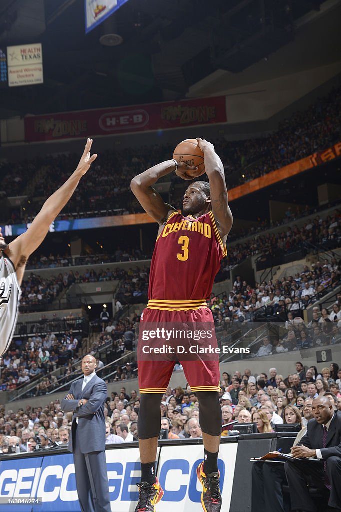 Cleveland Cavaliers v San Antonio Spurs