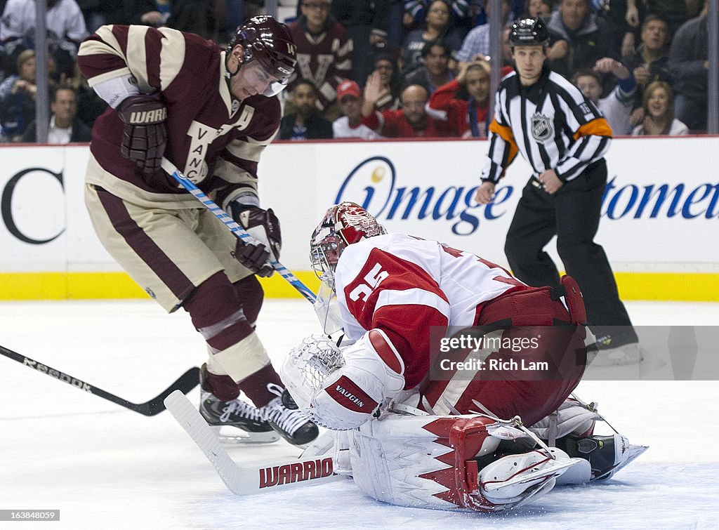 Detroit Red Wings v Vancouver Canucks