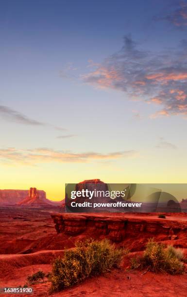 monument valley at sunset - monument-valley-navajo-tribal-park stock pictures, royalty-free photos & images