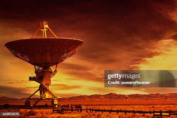 vla radio telescope - national radio astronomy observatory stock pictures, royalty-free photos & images