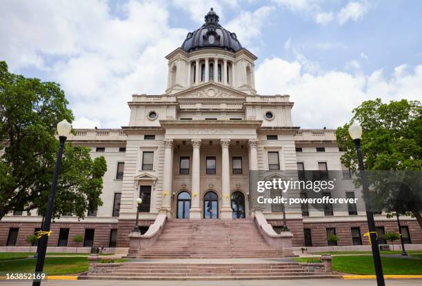 edificio del capitolio del estado de dakota del sur - dakota del sur fotografías e imágenes de stock