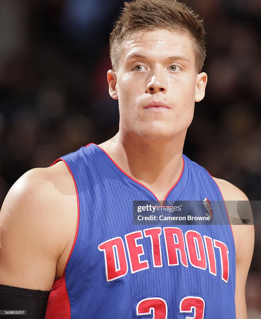 Detroit Pistons v Portland Trail Blazers