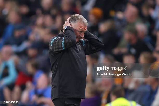 Nigel Pearson, Manager of Bristol City, reacts during the Sky Bet Championship match between Hull City and Bristol City at MKM Stadium on August 25,...