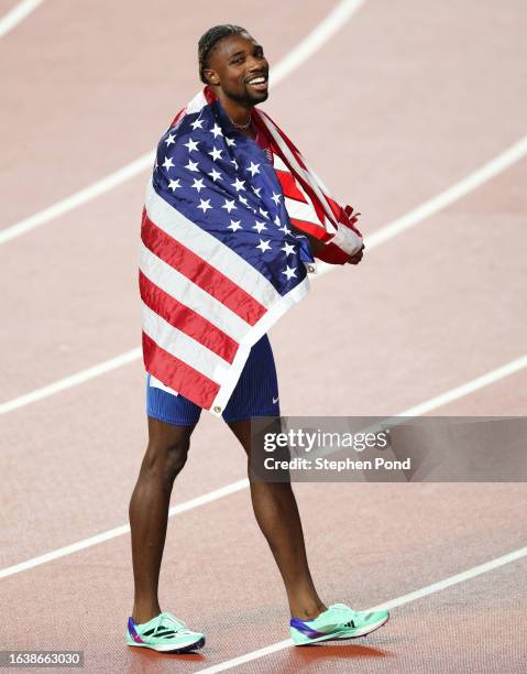 Noah Lyles of Team United States celebrates winning the Men's 200m Final during day seven of the World Athletics Championships Budapest 2023 at...