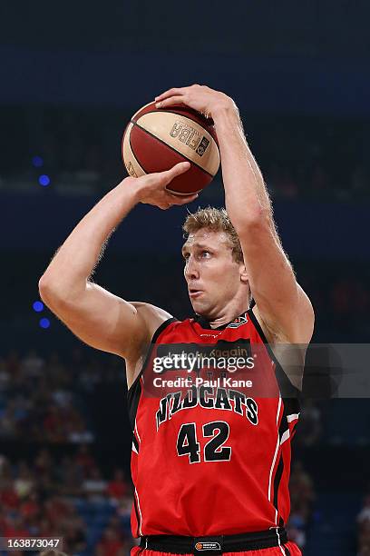 Shawn Redhage of the Wildcats shoots the ball during the round 23 NBL match between the Perth Wildcats and the Cairns Taipans at Perth Arena on March...