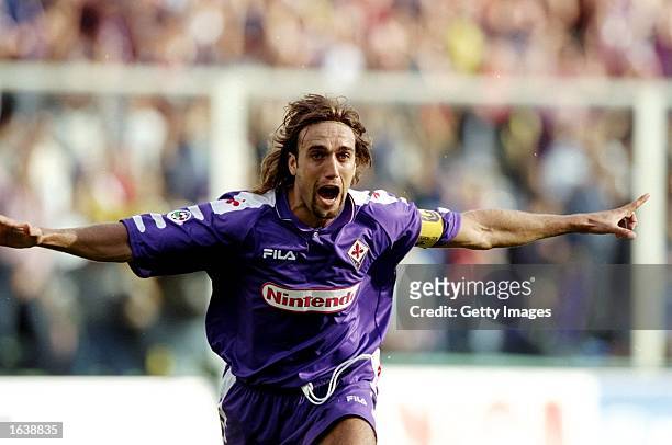 Gabriel Batistuta of Fiorentina celebrates during the Serie A match against Empoli at the Stadio Communale in Florence, Italy. \ Mandatory Credit:...
