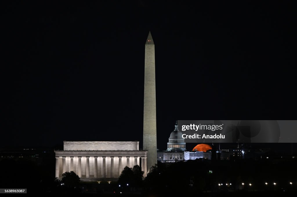 High Rises Dc The moon rises behind the world-famous landmarks of the Lincoln... News ...