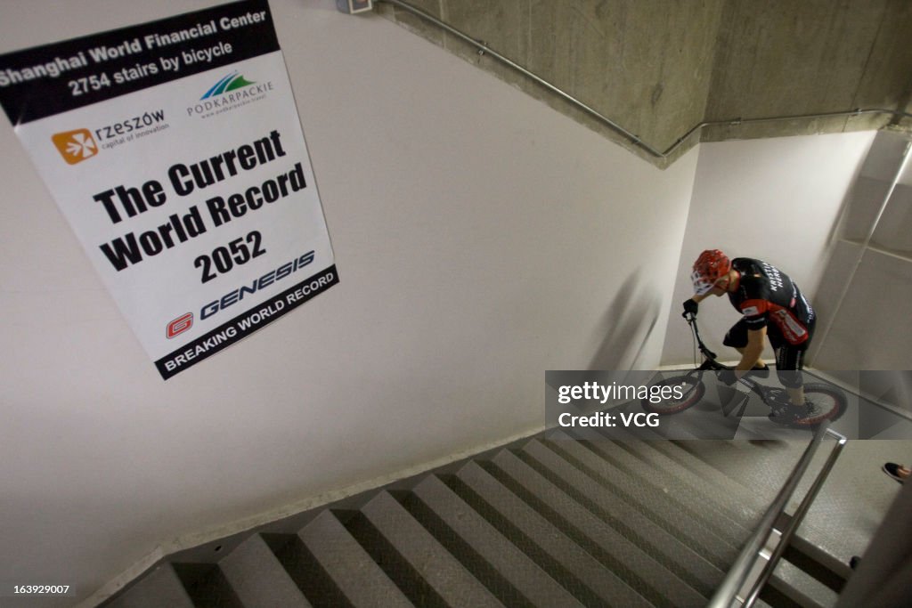 Krystian Herba Breaks World Record For Climbing Stairs
