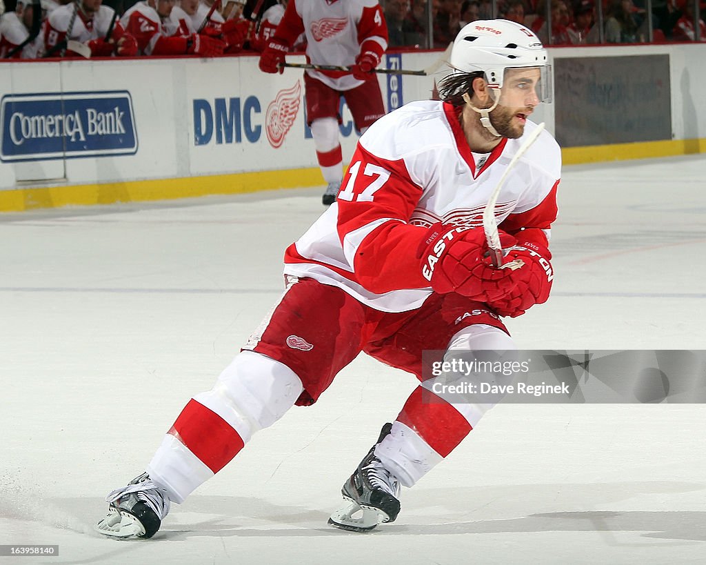 Columbus Blue Jackets v Detroit Red Wings