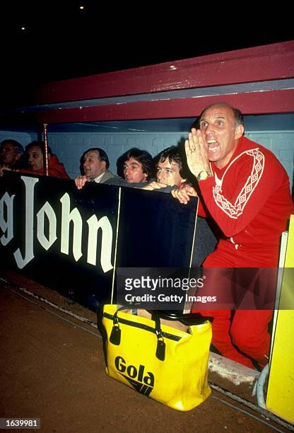 Liverpool Coach Ronnie Moran shouts out his orders from the Liverpool bench during a match. \ Mandatory Credit: Allsport UK /Allsport