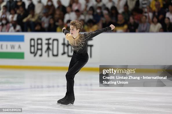 Grayson Long Grayson Long of Canada performs during the Junior Men's Free Skating ...