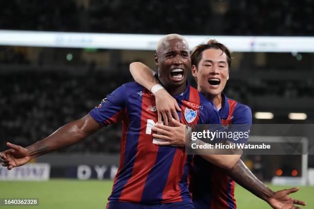 Adailton of F.C.Tokyo celebrates scoring his team's scond goal during the J.LEAGUE Meiji Yasuda J1 25th Sec. Match between F.C.Tokyo and Vissel Kobe...