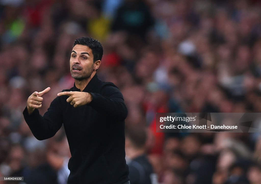 Arsenal FC v Fulham FC - Premier League