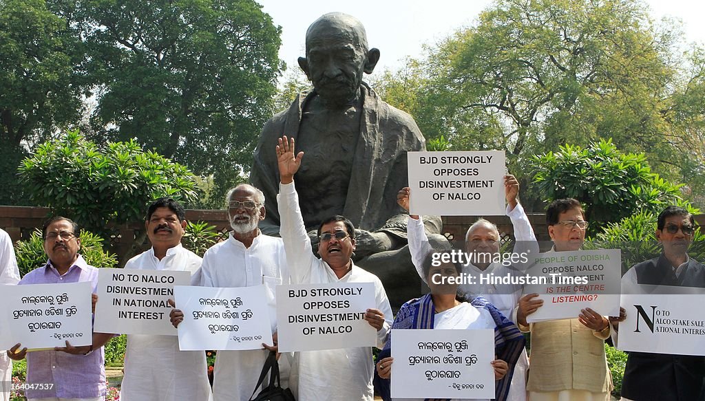 DMK Withdrew Support From UPA II