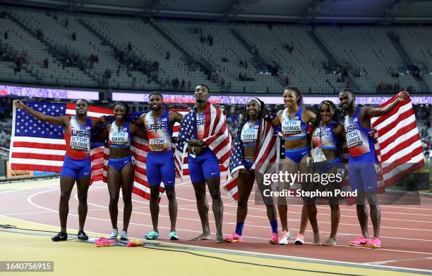 Christian Coleman, Tamari Davis, Noah Lyles, Fred Kerley, Twanisha Terry, Gabrielle Thomas, Sha'Carri Richardson and Brandon Carnes of Team United...