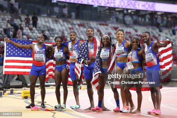 Christian Coleman, Tamari Davis, Noah Lyles, Fred Kerley, Twanisha Terry, Gabrielle Thomas, Sha'Carri Richardson and Brandon Carnes of Team United...