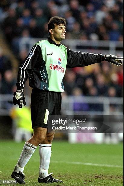 Pavel Srnicek of Sheffield Wednesday in action during the FA Carling Premiership match against Newcastle at St James'' Park in Newcastle, England....