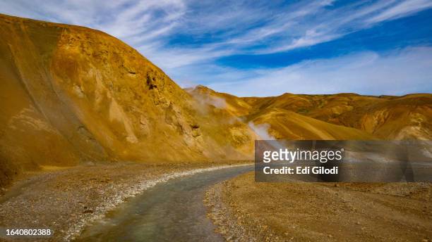 scenic view of geothermal area in kerlingarfjoll, highlands, iceland - kerlingarfjoll stock pictures, royalty-free photos & images