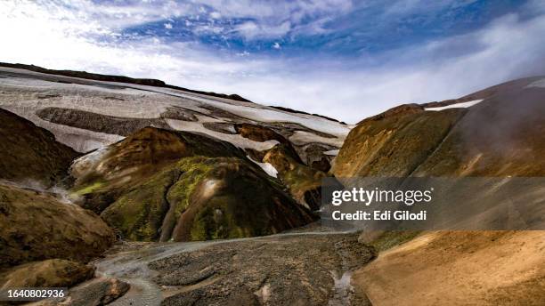 scenic view of geothermal area in kerlingarfjoll, highlands, iceland - kerlingarfjoll stock pictures, royalty-free photos & images