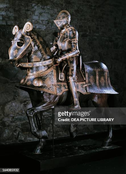 Horseman's armour and reins belonging to Sigismund of Poland , work by armourer Kunz Lochner . Stoccolma, Livrustkammaren