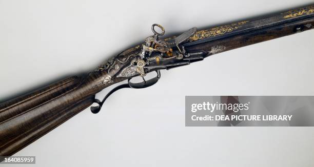 Flintlock arquebus made for Ferdinand I, King of the Two Sicilies, by the gunsmith Michele Battista. Italy, 18th century. Liegi, Musée D'Armes