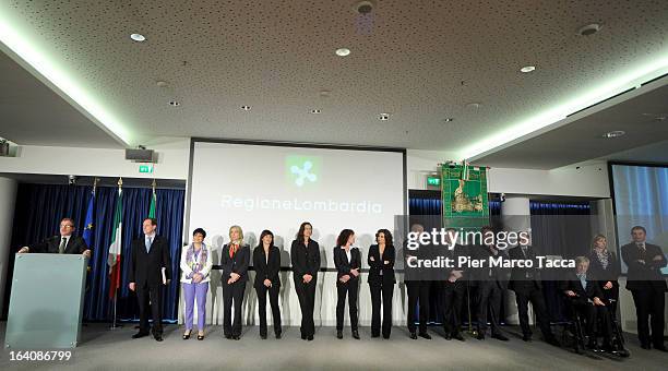 The new Regional Government team Roberto Maroni, Mario Mantovani, Valentina Aprea, Viviana Beccalossi, Simona Bordonali, Paola Bulbarelli, Maria...