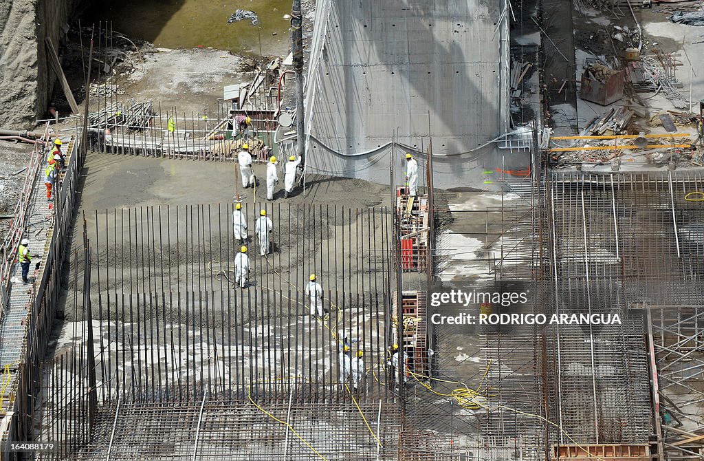 PANAMA-CANAL-LOCKS