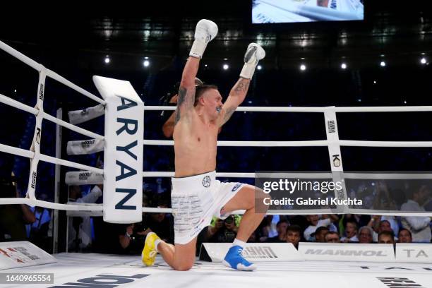 Oleksandr Usyk celebrates victory after defeating Daniel Dubois during the Heavyweight fight between Oleksandr Usyk and Daniel Dubois at Stadion...