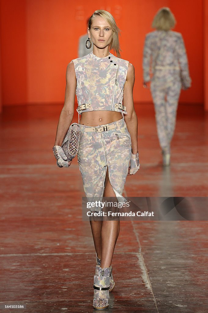 Ellus - Sao Paulo Fashion Week Summer 2013/2014