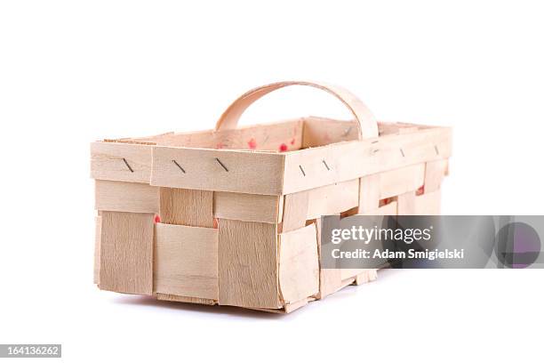 cesta de fresas - punnet fotografías e imágenes de stock