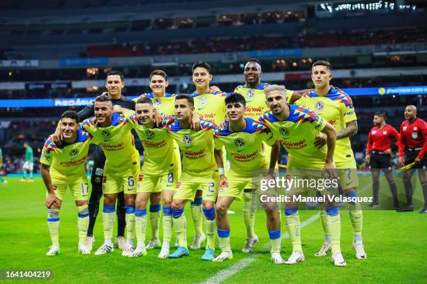 Players of America, pose for the group photo prior the 6th round match between America and Leon as part of Torneo Apertura 2023 Liga MX at Azteca...