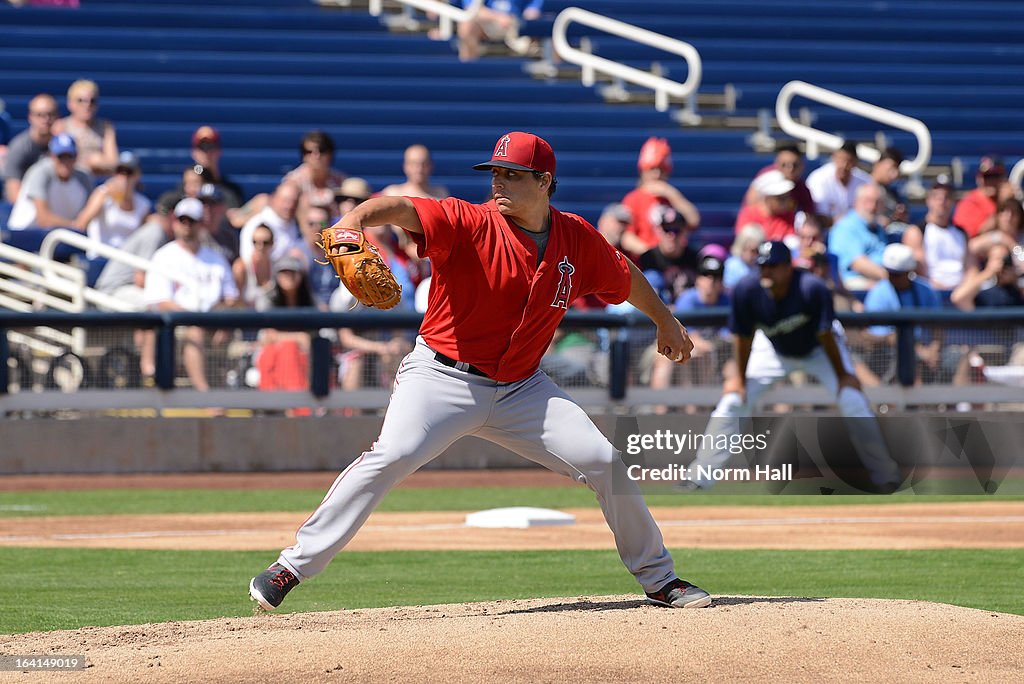 Los Angeles Angels v Milwaukee Brewers