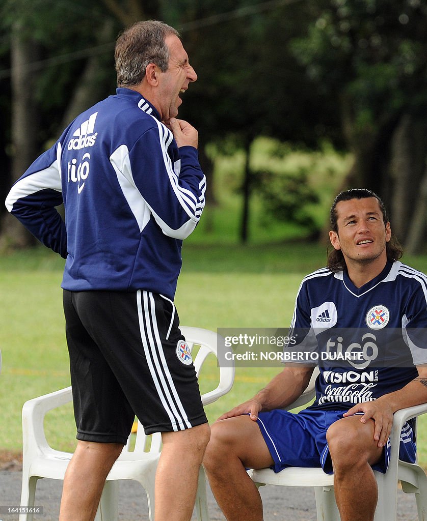 FBL-WC2014-QUALIFIER-PAR-TRAINING