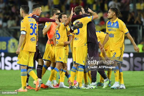 Player's of Frosinone celebrate during the Serie A TIM match between Frosinone Calcio and Atalanta BC at Stadio Benito Stirpe on August 26, 2023 in...
