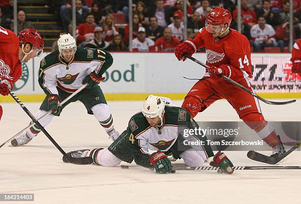 Feb. 7, 2011 - Columbus, Ohio, U.S - Minnesota Wild right wing Dany Heatley (15) with a slap shot in the first period of the game between the Minnesota Wild and Columbus