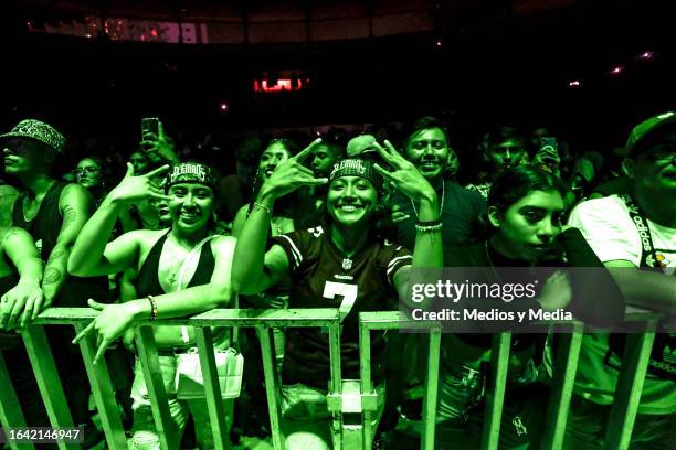 Aleman Rapper Girl 56 Alemán (Rapper) Stock Photos, High-Res Pictures, and Images - Getty ...