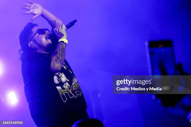 Aleman Rapper Girl 56 Alemán (Rapper) Stock Photos, High-Res Pictures, and Images - Getty ...